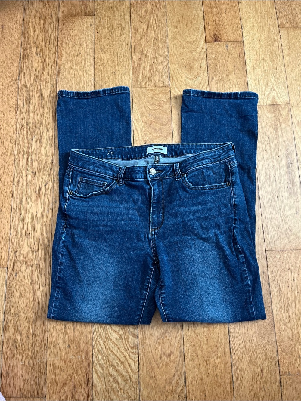 Sonoma Women's Straight Leg Jeans in Dark Blue Wash